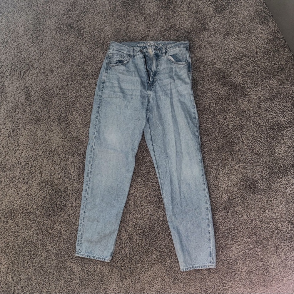 American Eagle Outfitters Light Wash Straight Leg Jeans - Picture 3 of 6